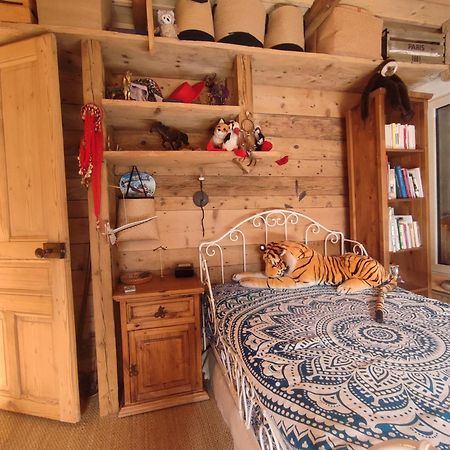 Chambre Atypique 2 Pers 200M Du Lac Сен-Жорьо Экстерьер фото