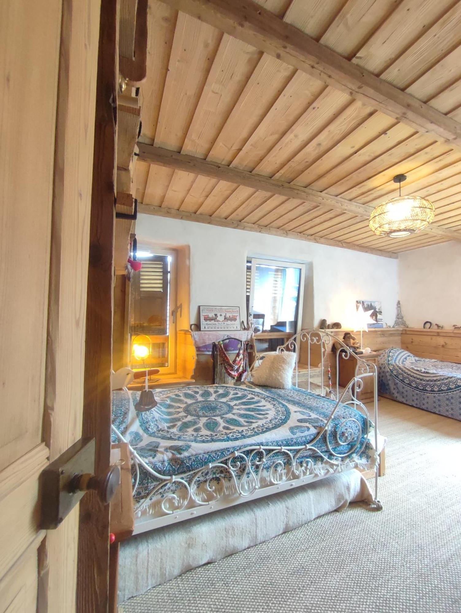 Chambre Atypique 2 Pers 200M Du Lac Сен-Жорьо Экстерьер фото